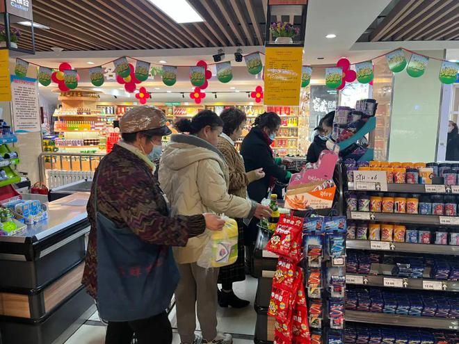 五一假期 我市菜籃子貨豐價(jià)穩(wěn)，日用百貨銷售紅火